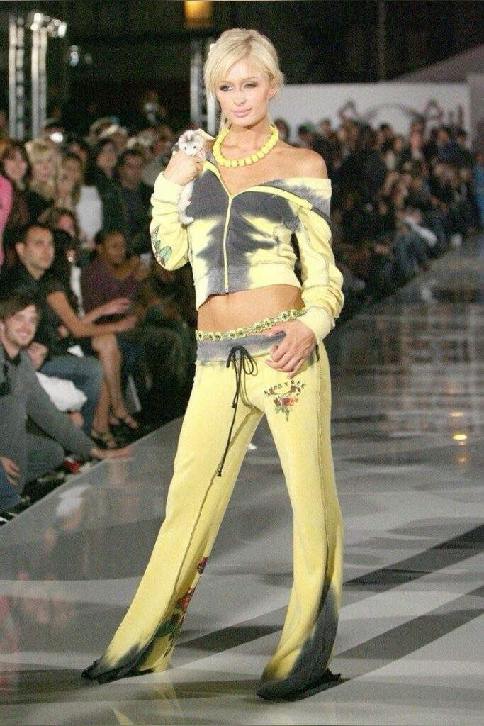 A Evolução e o Retorno da Calça de Cintura Baixa na Moda A Evolução e o Retorno da Calça de Cintura Baixa na Moda